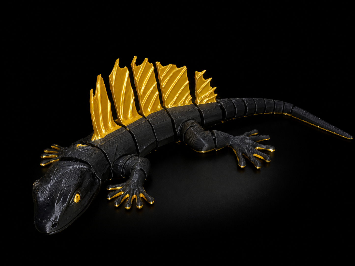 Articulated Frill-Neck Lizard